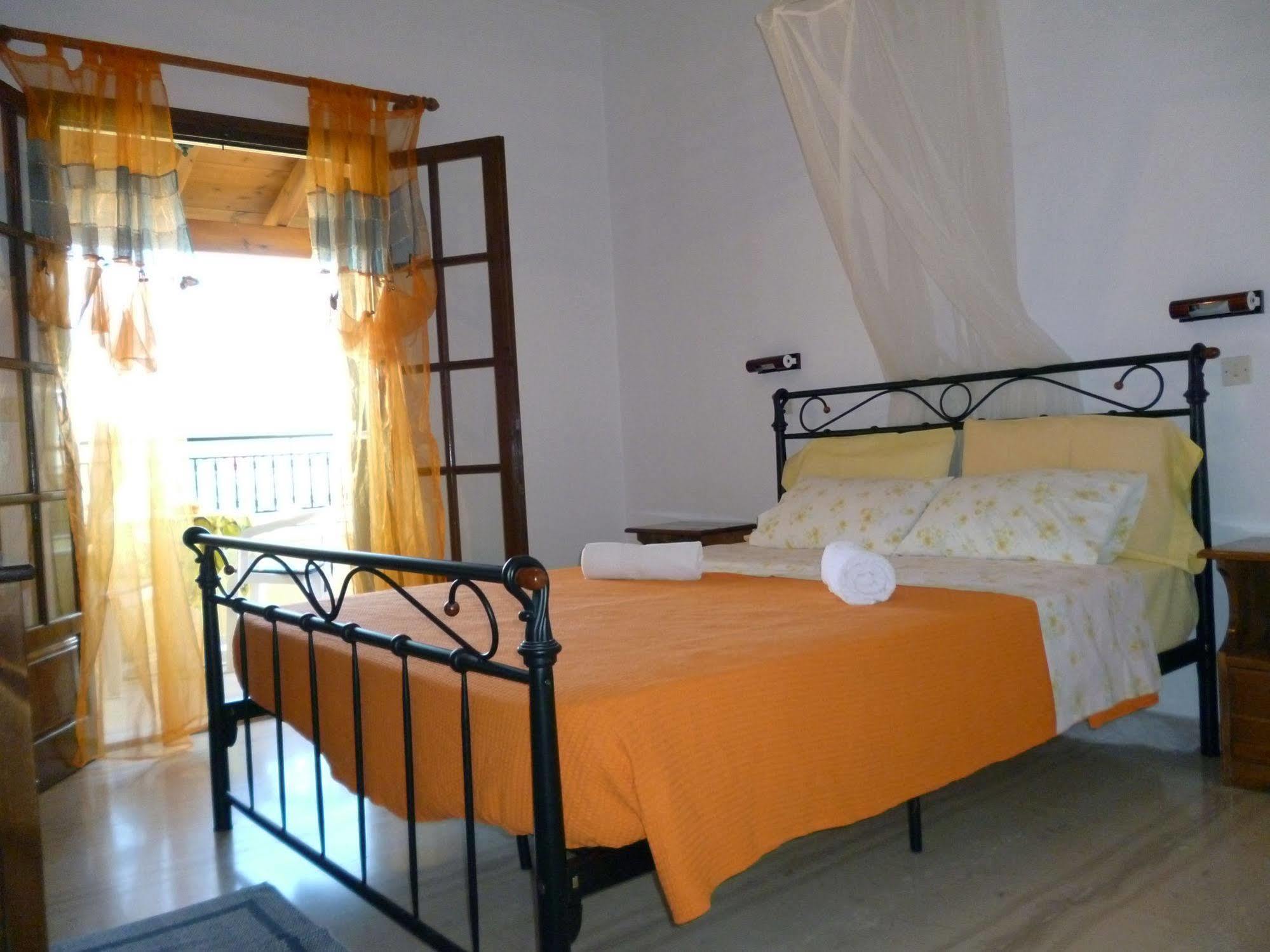 Villa Helen Αρίλλας Εξωτερικό φωτογραφία